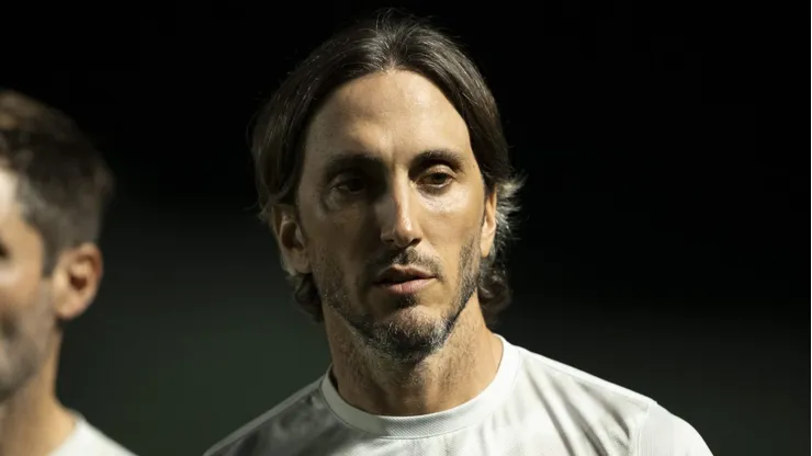 Luis Zubeldia técnico do Sao Paulo durante partida contra o Vasco no estadio Sao Januario pelo campeonato Brasileiro A 2024. Foto: Jorge Rodrigues/AGIF