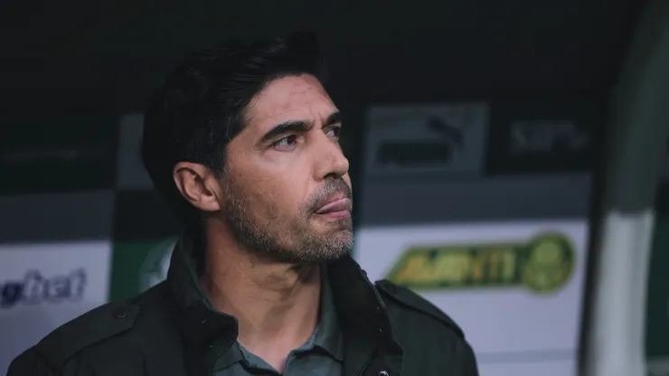 Abel Ferreira técnico do Palmeiras durante partida contra o Atlético-MG no estádio Arena Allianz Parque pelo campeonato Brasileiro A 2025. Foto: Ettore Chiereguini/AGIF