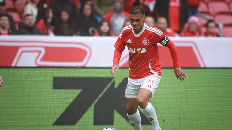 Alan Patrick jogador do Internacional durante partida contra o Ceara no estadio Beira-Rio pelo campeonato Brasileiro A 2025.