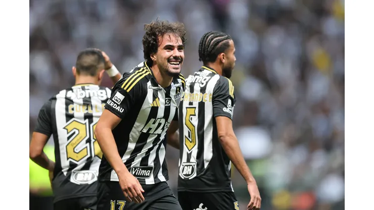 MG - BELO HORIZONTE - 14/09/2025 - BRASILEIRO A 2025, ATLETICO-MG X SANTOS - Igor Gomes jogador do Atletico-MG comemora seu gol durante partida contra o Santos no estadio Arena MRV pelo campeonato Brasileiro A 2025. Foto: Gilson Lobo/AGIF