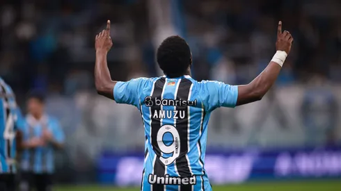 RS – PORTO ALEGRE – 08/07/2025 – RECOPA GAUCHA 2025, GREMIO X SAO JOSE – Francis Amuzu jogador do Gremio comemora seu gol durante partida contra o Sao Jose no estadio Arena do Gremio pelo campeonato Recopa Gaucha 2025. Foto: Maxi Franzoi/AGIF
