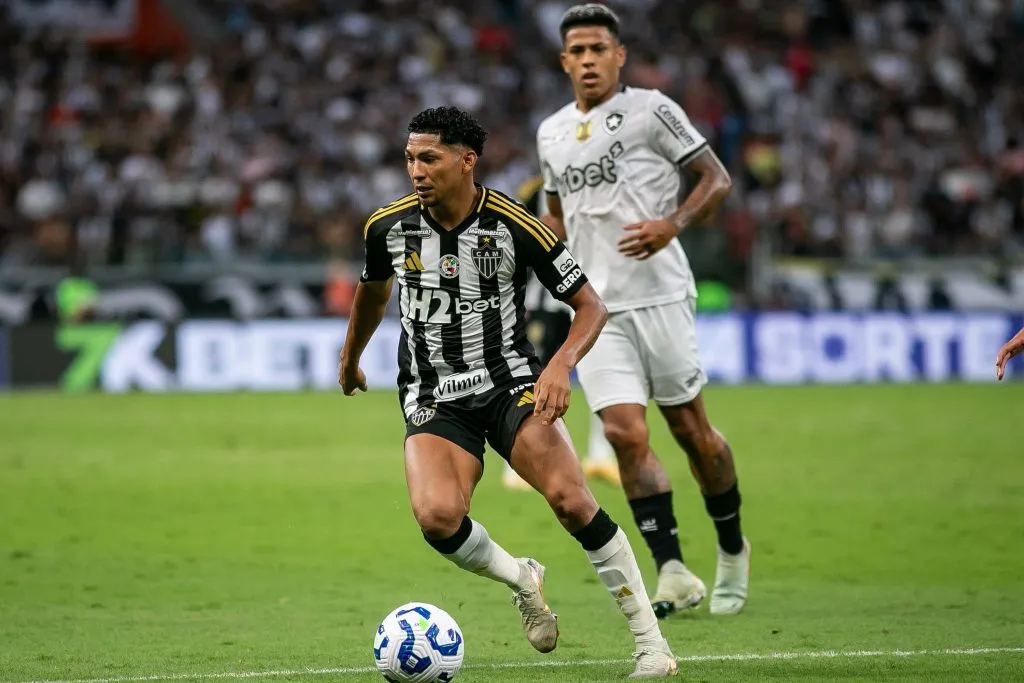 MG – BELO HORIZONTE – 20/04/2025 – BRASILEIRO A 2025, ATLETICO-MG X BOTAFOGO – Rony jogador do Atletico-MG durante partida contra o Botafogo no estadio Mineirao pelo campeonato Brasileiro A 2025. Foto: Fernando Moreno/AGIF