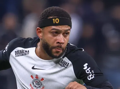 Memphis Depay, do Corinthians, ainda não treinou devido a lesão