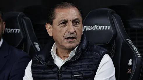 Ramon Diaz tecnico do Corinthians durante partida contra o Fluminense no estadio Arena Corinthians pelo campeonato Brasileiro A 2025. Foto: Fabio Giannelli/AGIF