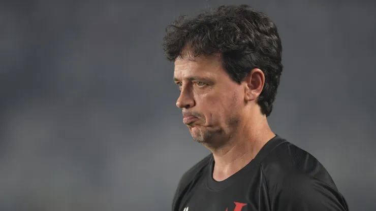 RJ - RIO DE JANEIRO - 24/09/2025 - BRASILEIRO A 2025, VASCO X BAHIA - Fernando Diniz tecnico do Vasco durante partida contra o Bahia no estadio Sao Januario pelo campeonato Brasileiro A 2025. Foto: Thiago Ribeiro/AGIF