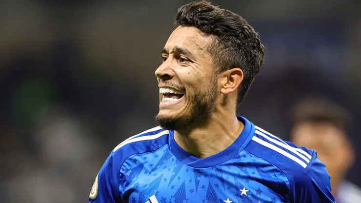 William jogador do Cruzeiro comemora seu gol durante partida contra o Fluminense no estadio Mineirao pelo campeonato Brasileiro A 2024.