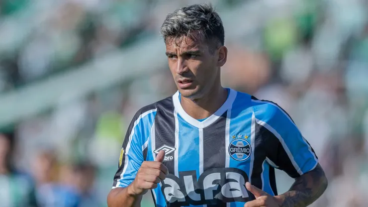 Cristaldo jogador do Gremio durante partida contra o Juventude no estadio Alfredo Jaconi pelo campeonato Gaucho 2025.
