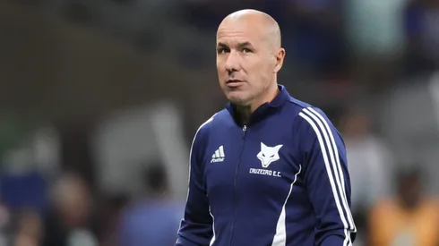 MG – BELO HORIZONTE – 10/08/2025 – BRASILEIRO A 2025, CRUZEIRO X SANTOS – Leonardo Jardim tecnico do Cruzeiro durante partida contra o Santos no estadio Mineirao pelo campeonato Brasileiro A 2025. Foto: Gilson Lobo/AGIF