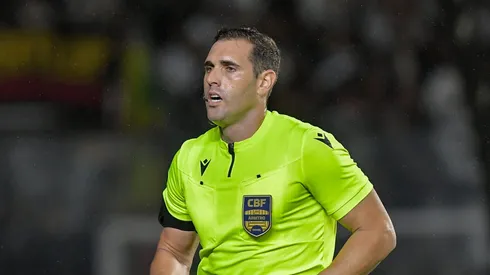 João Vitor Gobi foi criticado por erros da arbitragem em Vasco x Bahia