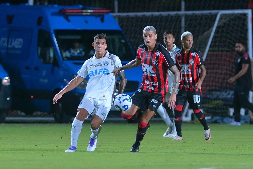 Janderson, jogador do Vitoria durante partida contra o Gremio no estadio Barradao pelo campeonato Brasileiro A 2025. Foto: Walmir Cirne/AGIF