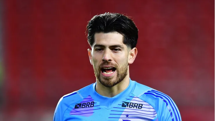 Goleiro Rossi foi decisivo na classificação do Flamengo contra o Estudiantes. Foto: Marcelo Endelli/Getty Images