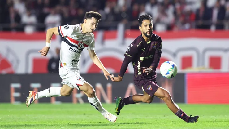 Ação foi realizada no começo do jogo entre São Paulo e LDU