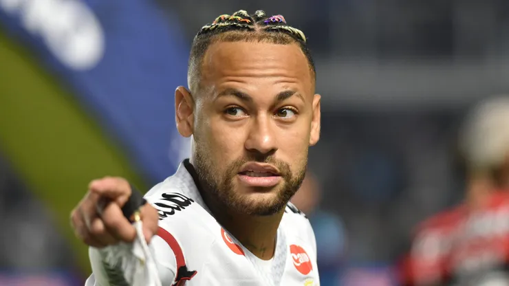 Neymar Jr jogador do Santos durante partida no estadio Vila Belmiro pelo campeonato Brasileiro A 2025.