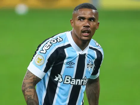 Torcida do Grêmio não aprova retorno de Douglas Costa