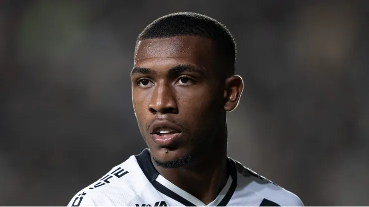 Rayan segue no Vasco.