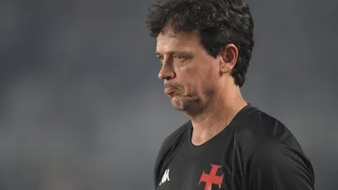 RJ – RIO DE JANEIRO – 24/09/2025 – BRASILEIRO A 2025, VASCO X BAHIA – Fernando Diniz tecnico do Vasco durante partida contra o Bahia no estadio Sao Januario pelo campeonato Brasileiro A 2025. Foto: Thiago Ribeiro/AGIF