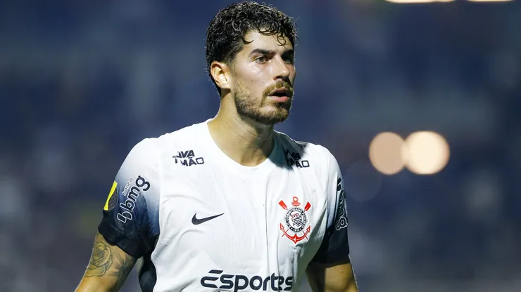 SP - SAO PAULO - 15/02/2025 - PAULISTA 2025, PORTUGUESA X CORINTHIANS - Pedro Raul jogador do Corinthians durante partida contra o Portuguesa no estadio Pacaembu pelo campeonato Paulista 2025. Foto: Marco Miatelo/AGIF