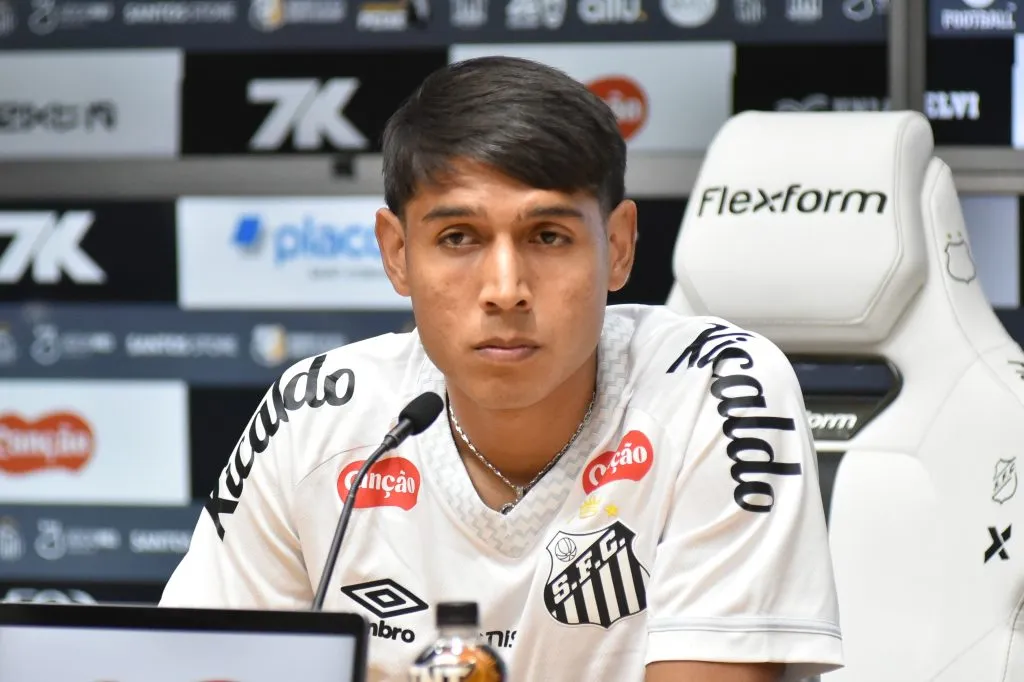 Alexis Duarte substituirá Adonis Frias no Santos – Foto: Jota Erre/AGIF.