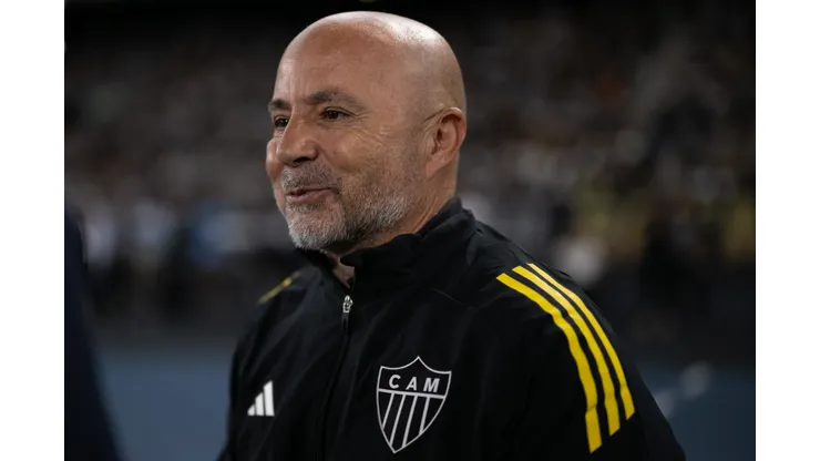 RJ - RIO DE JANEIRO - 20/09/2025 - BRASILEIRO A 2025, BOTAFOGO X ATLETICO-MG - Jorge Sampaoli tecnico do Atletico-MG durante partida contra o Botafogo no estadio Engenhao pelo campeonato Brasileiro A 2025. Foto: Jorge Rodrigues/AGIF