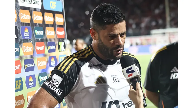 BA - SALVADOR - 31/08/2025 - BRASILEIRO A 2025, VITORIA X ATLETICO-MG - Hulk jogador do Atletico-MG lamenta derrota ao final da partida contra o Vitoria no estadio Barradao pelo campeonato Brasileiro A 2025. Foto: Marcio Jose/AGIF