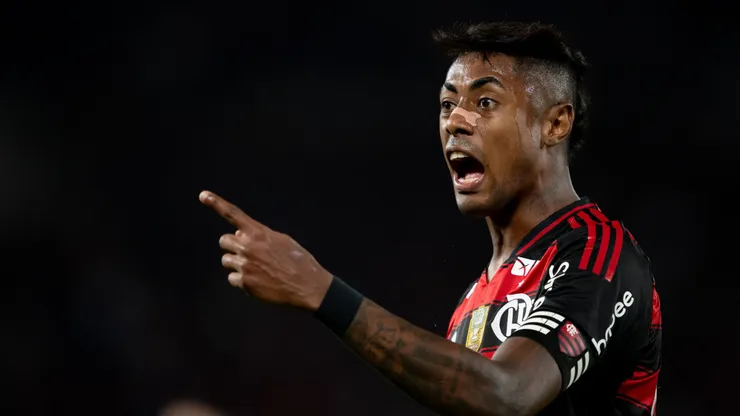 Bruno Henrique em campo pelo Flamengo. Foto: Jorge Rodrigues/AGIF