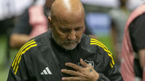 MG – BELO HORIZONTE – 24/09/2025 – COPA SUL-AMERICANA 2025, ATLETICO-MG X BOLIVAR – Sampaoli tecnico do Bolivar durante partida contra o Atletico-MG no estadio Arena MRV pelo campeonato Copa Sul-americana 2025. Foto: Fernando Moreno/AGIF