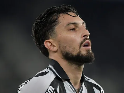 Alex Telles é desfalque em Fluminense x Botafogo