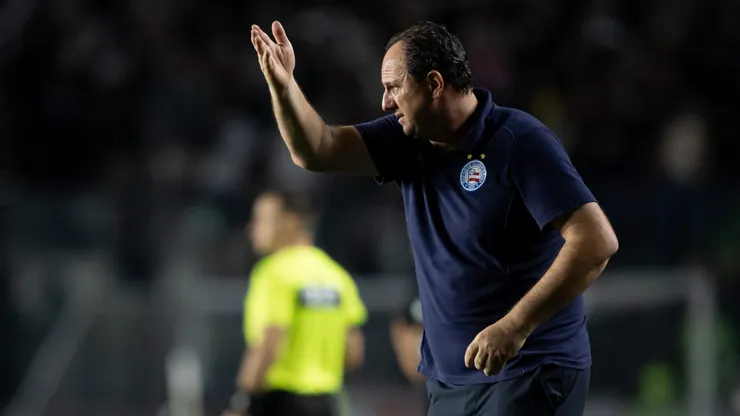 Rogerio Ceni tecnico do Bahia durante partida contra o Vasco no estadio Sao Januario pelo campeonato Brasileiro A 2025. Foto: Jorge Rodrigues/AGIF
