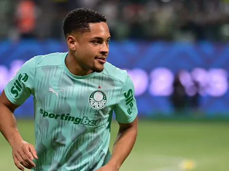 Substituição de Vitor Roque expõe erro de Abel Ferreira