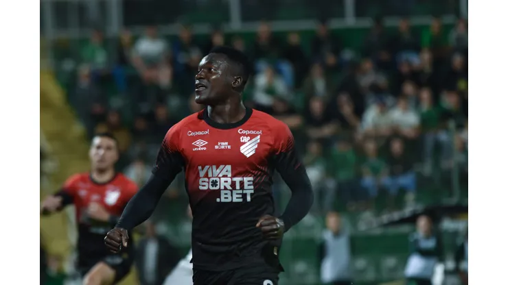 Kevin Viveros, jogador do Athlético-PR