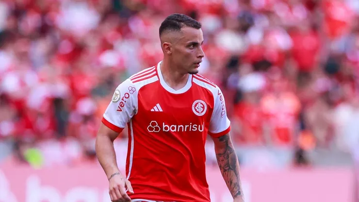 Bruno Gomes jogador do Internacional durante partida contra o Gremio no estadio Beira-Rio pelo campeonato Brasileiro A 2024. Foto: Luiz Erbes/AGIF