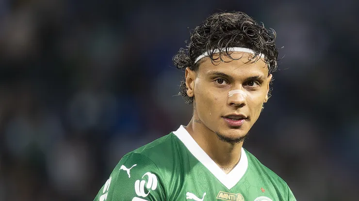 Richard Rios jogador do Palmeiras durante partida contra o Sao Paulo no estadio Arena Barueri pelo campeonato Brasileiro A 2025.