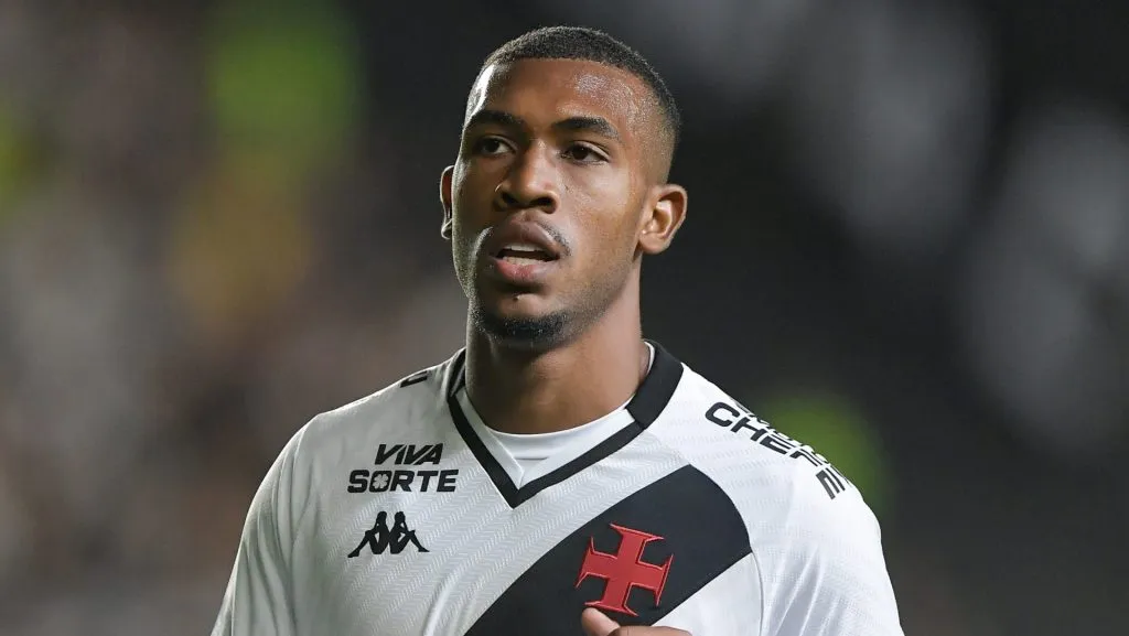 RJ – RIO DE JANEIRO – 27/09/2025 – BRASILEIRO A 2025, VASCO X CRUZEIRO – Rayan jogador do Vasco durante partida contra o Cruzeiro no estadio Sao Januario pelo campeonato Brasileiro A 2025. Foto: Thiago Ribeiro/AGIF