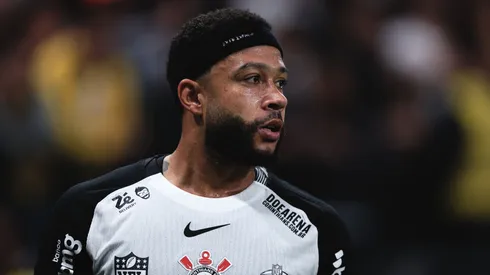 Depay é desfalque em Internacional x Corinthians. Foto: Ettore Chiereguini/AGIF