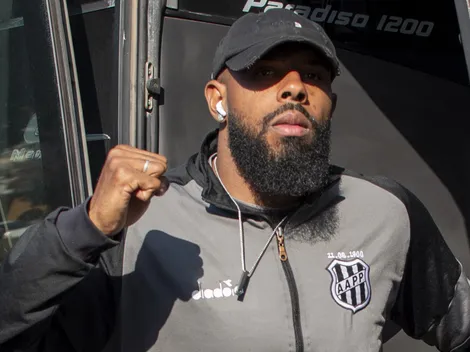 Ponte Preta garante acesso na Série B, mas zagueiro quer título