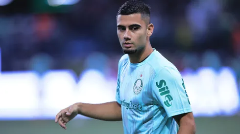 Andreas Pereira jogador do Palmeiras durante aquecimento antes da partida contra o Internacional no estadio Arena Allianz Parque pelo campeonato Brasileiro A 2025.