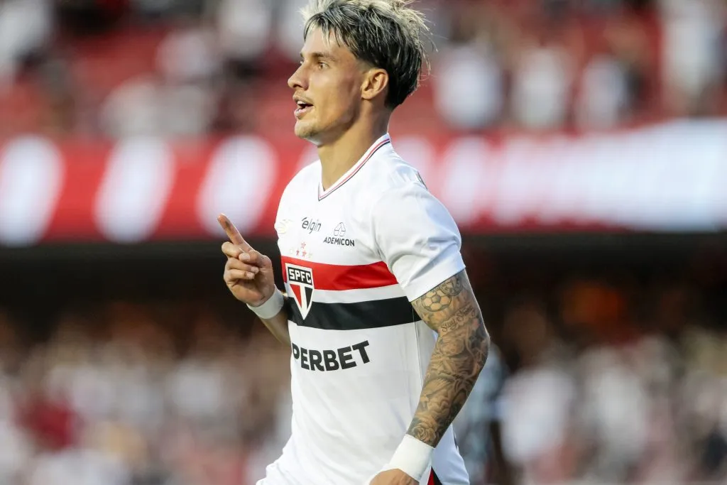 SP – SAO PAULO – 27/07/2025 – BRASILEIRO A 2025, SAO PAULO X FLUMINENSE – Ferreira jogador do Sao Paulo comemora seu gol durante partida contra o Fluminense no estadio Morumbi pelo campeonato Brasileiro A 2025. Foto: Marco Miatelo/AGIF