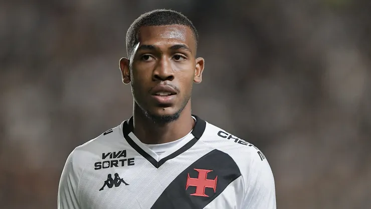 RJ - RIO DE JANEIRO - 27/09/2025 - BRASILEIRO A 2025, VASCO X CRUZEIRO - Rayan jogador do Vasco durante partida contra o Cruzeiro no estadio Sao Januario pelo campeonato Brasileiro A 2025. Foto: Thiago Ribeiro/AGIF
