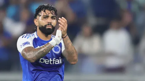 MG – BELO HORIZONTE – 30/08/2025 – BRASILEIRO A 2025, CRUZEIRO X SAO PAULO – Gabriel Barbosa Gabigol jogador do Cruzeiro e ovacionado e tem cantado um parabens para voce pela torcida ao final da partida contra o Sao Paulo no estadio Mineirao pelo campeonato Brasileiro A 2025. Foto: Gilson Lobo/AGIF