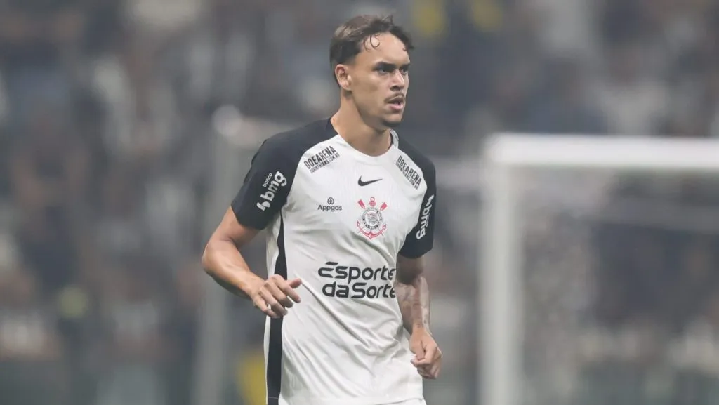João Pedro Tchoca, zagueiro do Corinthians. Foto: Gilson Lobo/AGIF