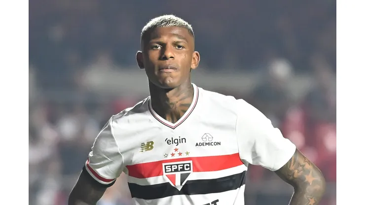 Arboleda durante confronto contra o Ceará no Brasileirão 2025.