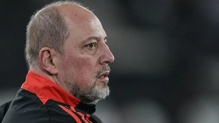 RJ - RIO DE JANEIRO - 11/05/2025 - BRASILEIRO A 2025, BOTAFOGO X INTERNACIONAL - Alessandro Barcellos presidente do Internacional durante partida contra o Botafogo no estadio Engenhao pelo campeonato Brasileiro A 2025. Foto: Thiago Ribeiro/AGIF