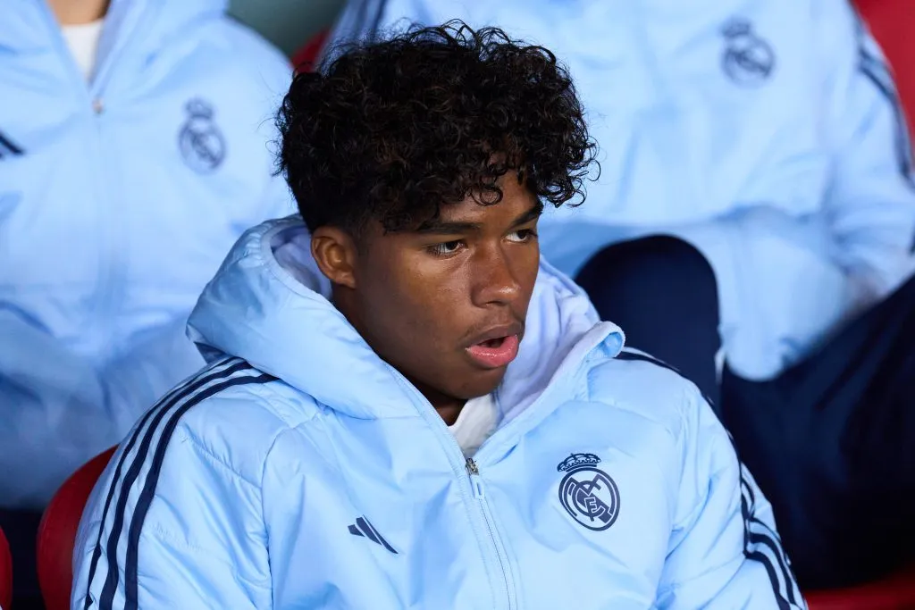 BILBAO, SPAIN – DECEMBER 04: Endrick Felipe of Real Madrid looks on prior to the LaLiga match between Athletic Club and Real Madrid CF at Estadio de San Mames on December 04, 2024 in Bilbao, Spain. (Photo by Juan Manuel Serrano Arce/Getty Images)
