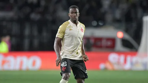 Cuesta jogador do Vasco durante partida contra o Bahia no estadio Sao Januario pelo campeonato Brasileiro A 2025. Foto: Thiago Ribeiro/AGIF