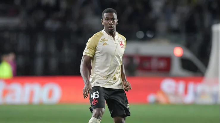 Cuesta jogador do Vasco durante partida contra o Bahia no estadio Sao Januario pelo campeonato Brasileiro A 2025. Foto: Thiago Ribeiro/AGIF