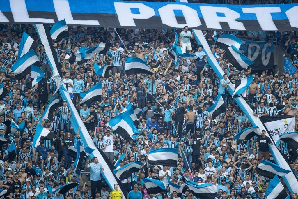 RS – PORTO ALEGRE – 13/09/2025 – BRASILEIRO A 2025, GREMIO X MIRASSOL – Torcida do Gremio durante partida contra Mirassol no estadio Arena do Gremio pelo campeonato Brasileiro A 2025. Foto: Liamara Polli/AGIF