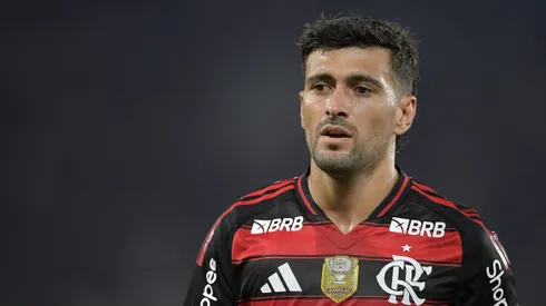 Arrascaeta em campo pelo Flamengo. Foto: Thiago Ribeiro/AGIF