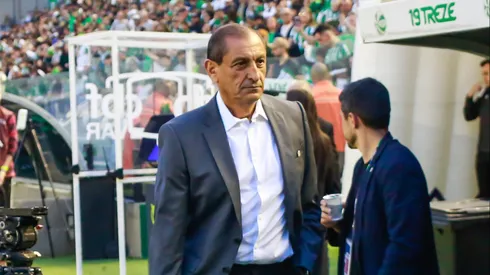 Ramon Diaz tecnico do Internacional durante partida contra o Juventude no estadio Alfredo Jaconi pelo campeonato Brasileiro A 2025. Foto: Luiz Erbes/AGIF