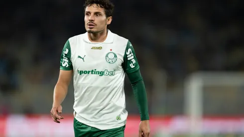 Raphael Veiga jogador do Palmeiras durante partida contra o Fluminense no estadio Maracana pelo campeonato Brasileiro A 2025.