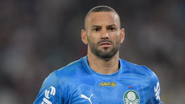 RJ - RIO DE JANEIRO - 23/07/2025 - BRASILEIRO A 2025, FLUMINENSE X PALMEIRAS - Weverton goleiro do Palmeiras durante partida contra o Fluminense no estadio Maracana pelo campeonato Brasileiro A 2025. Foto: Thiago Ribeiro/AGIF